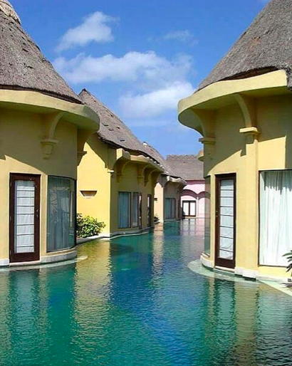 På Bali är det stundtals nära från boendet till ett dopp. På Bali är det stundtals nära från boendet till ett dopp.